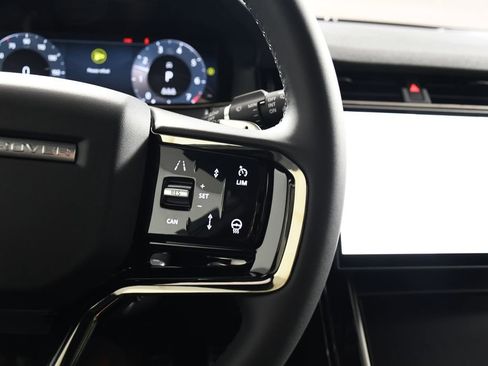 Certified 2026 Land Rover Range Rover Evoque Dynamic SE AWD/4WD image 30