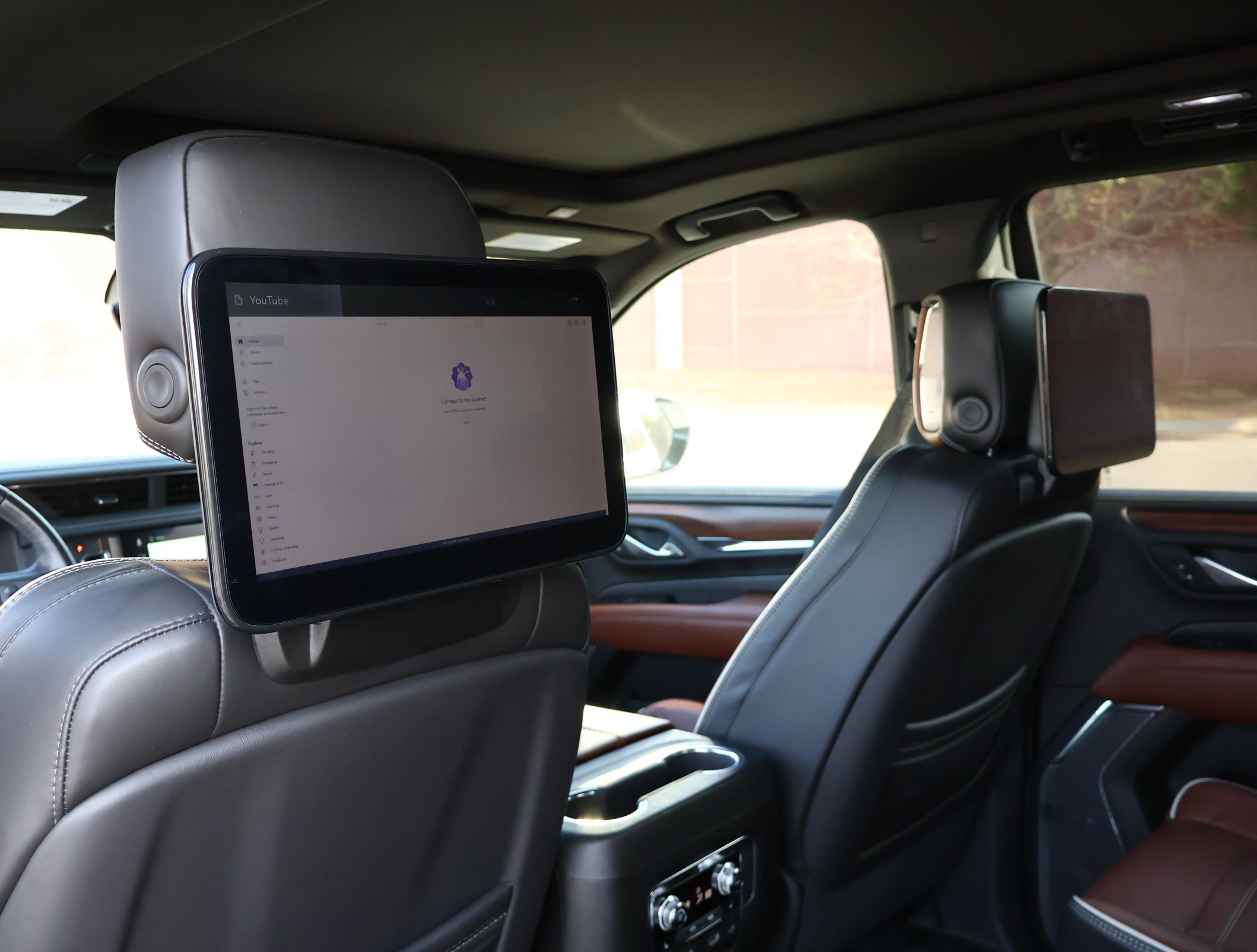 Used 2023 GMC Yukon Denali Ultimate AWD/4WD image 5