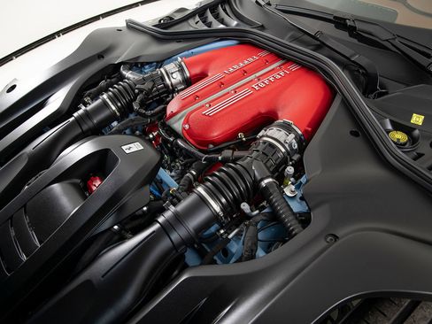 Certified 2025 Ferrari 12Cilindri RWD image 29