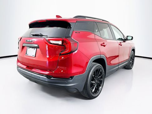 Used 2023 GMC Terrain SLE w/ Driver Convenience Package image 9