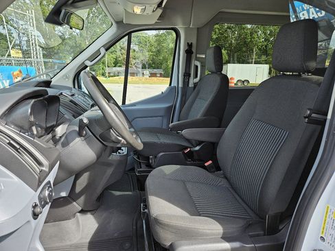 Used 2019 Ford Transit 150 XLT image 11
