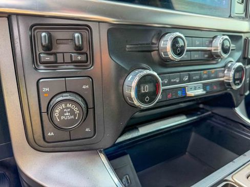 Used 2021 Ford F150 Lariat w/ Equipment Group 502A High AWD/4WD image 18