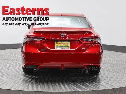 Used 2023 Toyota Camry SE FWD image 6