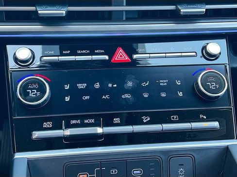 New 2025 Hyundai Santa Fe Limited AWD/4WD image 16