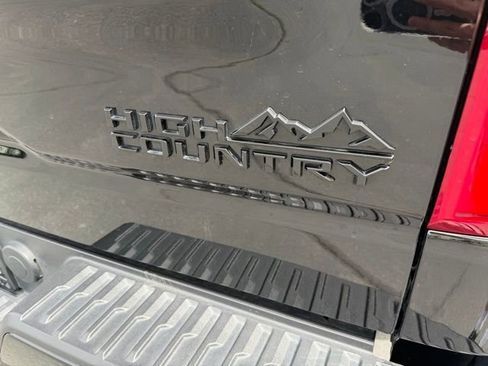 Used 2025 Chevrolet Silverado 1500 High Country image 11