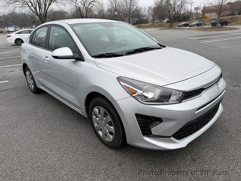Used 2023 Kia Rio LX image 3