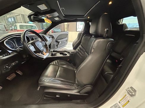 Used 2016 Dodge Challenger SRT w/ Technology Group RWD image 48
