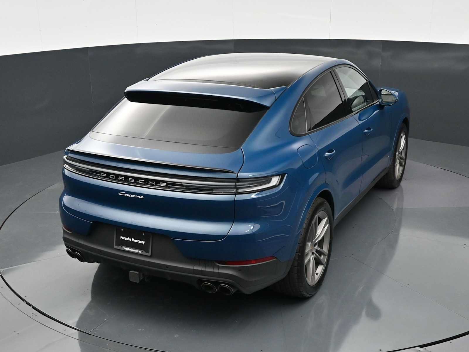 Certified 2025 Porsche Cayenne Coupe AWD/4WD image 33