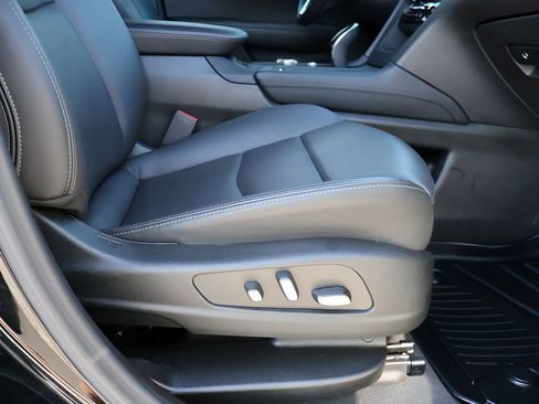 Used 2024 Cadillac XT6 Premium Luxury image 13