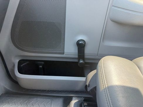 Used 2005 Ford F150 XL RWD image 50