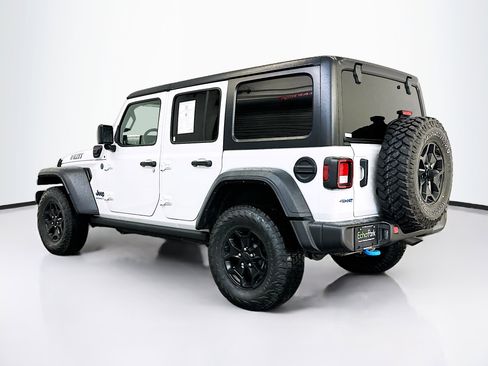 Used 2023 Jeep Wrangler Unlimited w/ Cold Weather Group AWD/4WD image 5
