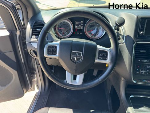 Used 2018 Dodge Grand Caravan GT image 13