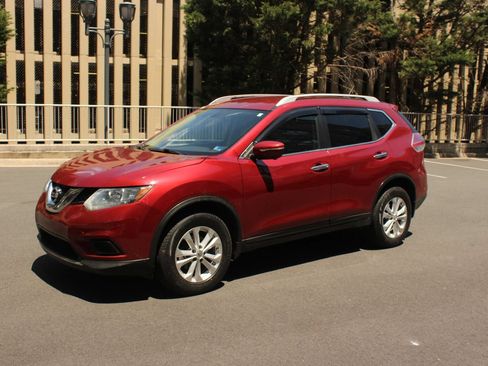 Used 2015 Nissan Rogue SV w/ SV Premium Package AWD/4WD image 12