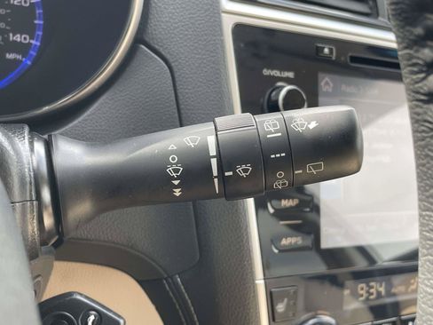 Used 2018 Subaru Outback 2.5i Premium AWD/4WD image 26