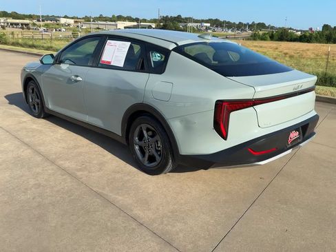 Used 2025 Kia K4 FWD image 7