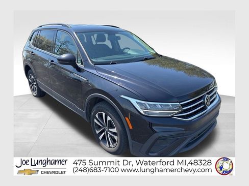 Used 2022 Volkswagen Tiguan S FWD image 1