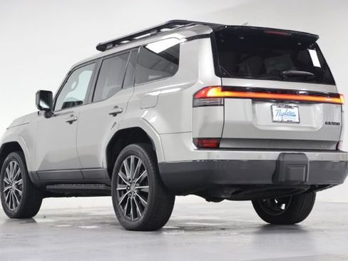 Used 2024 Lexus GX 550 w/ Cold Area Package AWD/4WD image 12