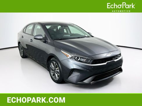 Used 2023 Kia Forte LXS w/ LXS Technology Package FWD image 1