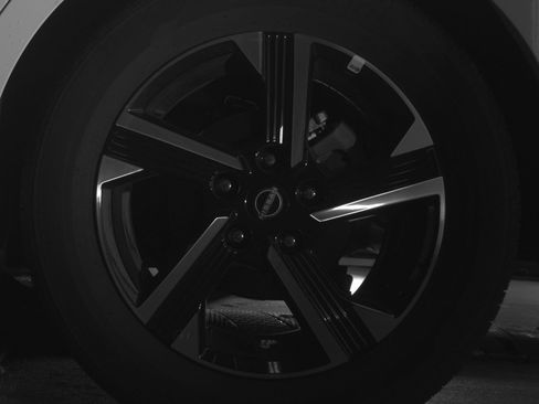 Used 2025 Nissan Sentra SV image 14