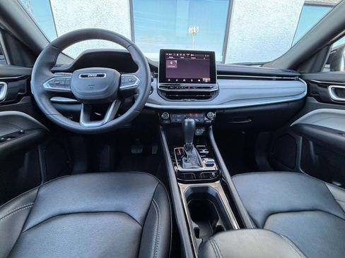 Used 2025 Jeep Compass Limited AWD/4WD image 34