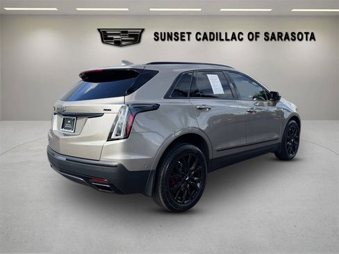 Certified 2022 Cadillac XT5 Sportv w/ Technology Package AWD/4WD image 3