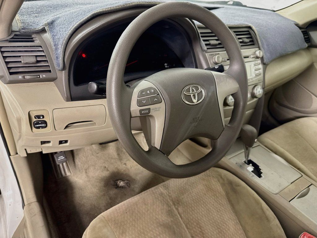 Used 2011 Toyota Camry LE w/ LE Extra-Value Pkg FWD image 9