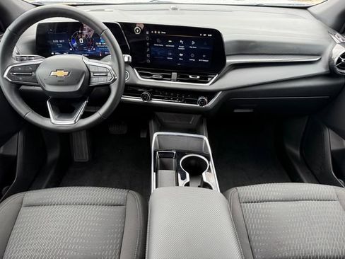 Used 2025 Chevrolet Equinox LT AWD/4WD image 19