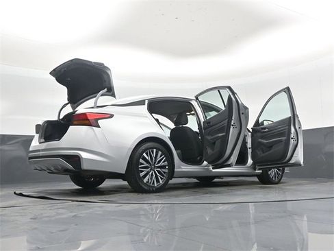 Used 2025 Nissan Altima 2.5 SV image 52