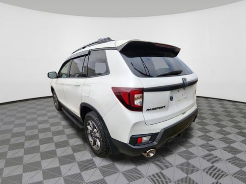 Used 2023 Honda Passport TrailSport image 3