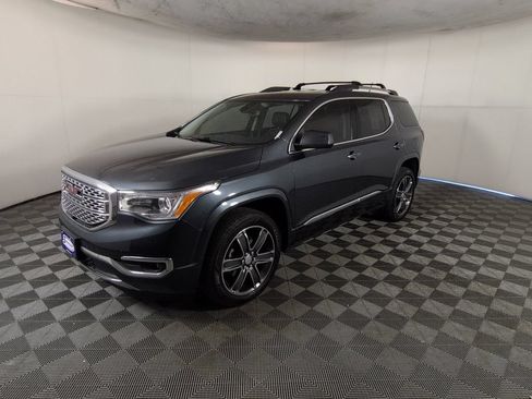 Used 2019 GMC Acadia Denali w/ Technology Package AWD/4WD image 2