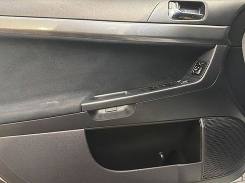 Used 2011 Mitsubishi Lancer Evolution GSR image 21
