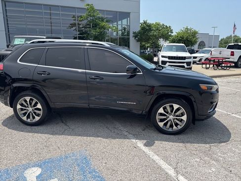 Used 2019 Jeep Cherokee Overland AWD/4WD image 31