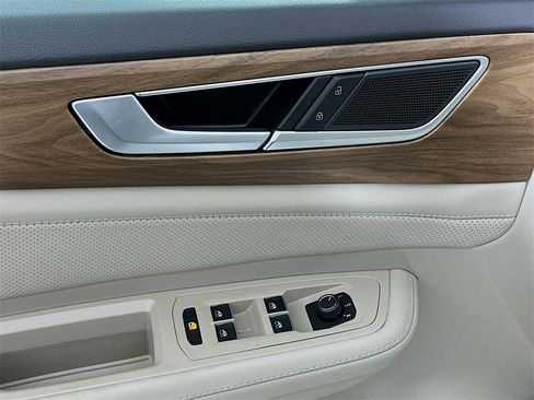 New 2026 Volkswagen Atlas SE image 21