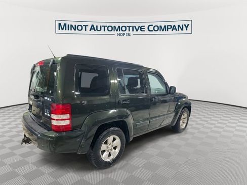Used 2011 Jeep Liberty Sport image 8