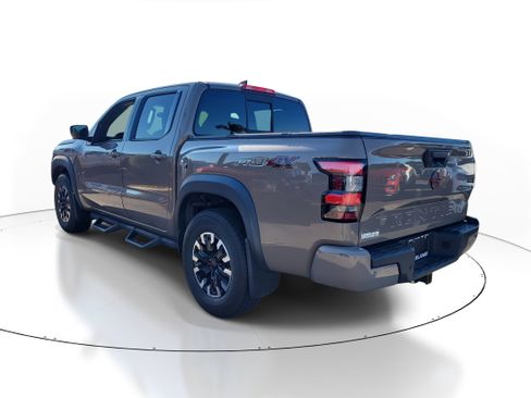 Used 2022 Nissan Frontier PRO-4X image 6