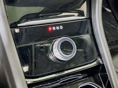 Used 2023 Jeep Grand Cherokee Laredo w/ Luxury Tech Group I image 16