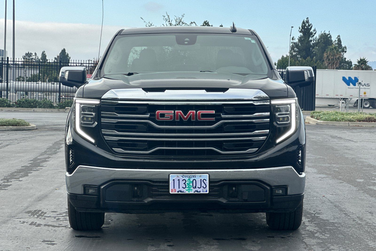 Used 2025 GMC Sierra 1500 SLT AWD/4WD image 9