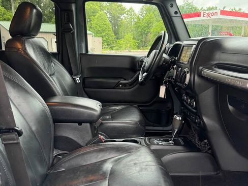 Used 2015 Jeep Wrangler Unlimited Sport w/ Quick Order Package 24S AWD/4WD image 6