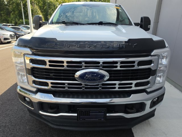 Used 2023 Ford F250 XLT AWD/4WD image 2
