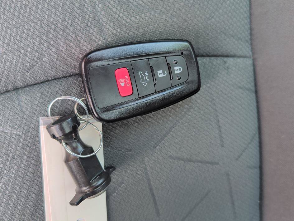Used 2023 Toyota RAV4 XLE w/ Convenience Package AWD/4WD image 30