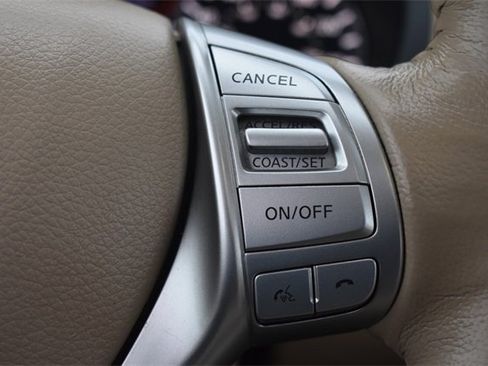 Used 2017 Nissan Altima 2.5 SL w/ Moonroof Package image 27