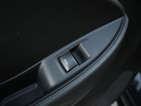 Used 2018 Chevrolet Volt Premier w/ Driver Confidence Package image 41