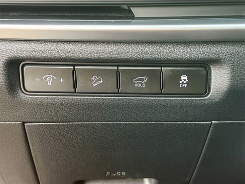 Used 2025 Kia Telluride EX w/ EX Captain's Chair Package image 10