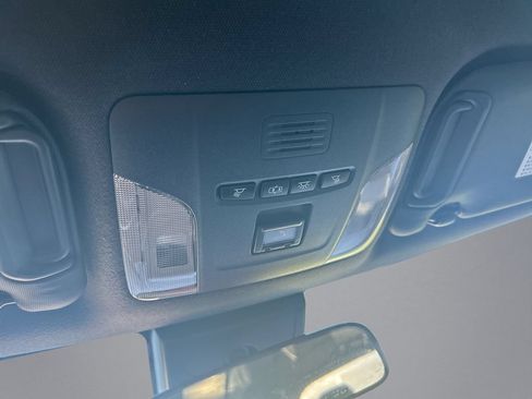 Used 2022 Toyota Corolla SE FWD image 24