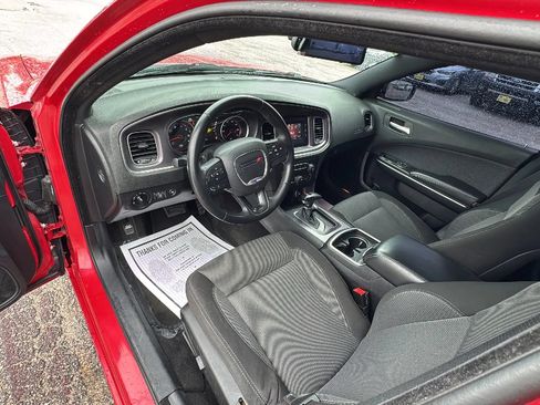 Used 2016 Dodge Charger SE w/ Sport Appearance Group RWD image 10