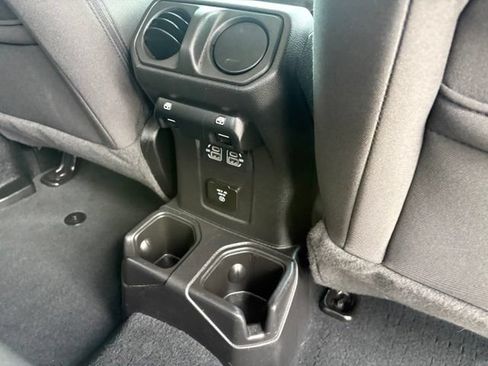 Used 2023 Jeep Gladiator Sport AWD/4WD image 29