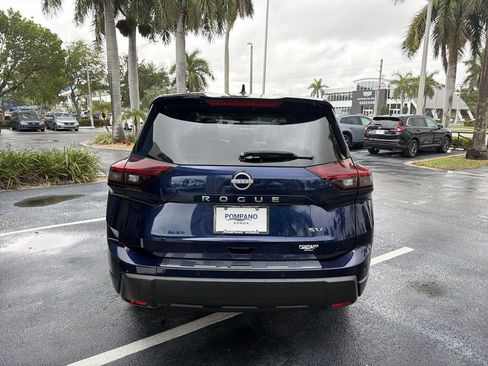 Used 2024 Nissan Rogue SV FWD image 7