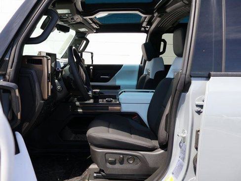 New 2025 GMC Hummer EV 2X w/ LPO, Dark Essentials Package image 20