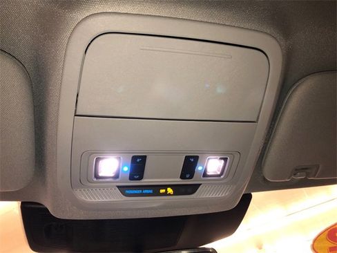 Used 2022 Ford Explorer XLT w/ Equipment Group 202A image 24