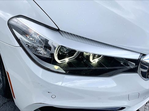 Used 2019 BMW 530i w/ Convenience Package RWD image 26